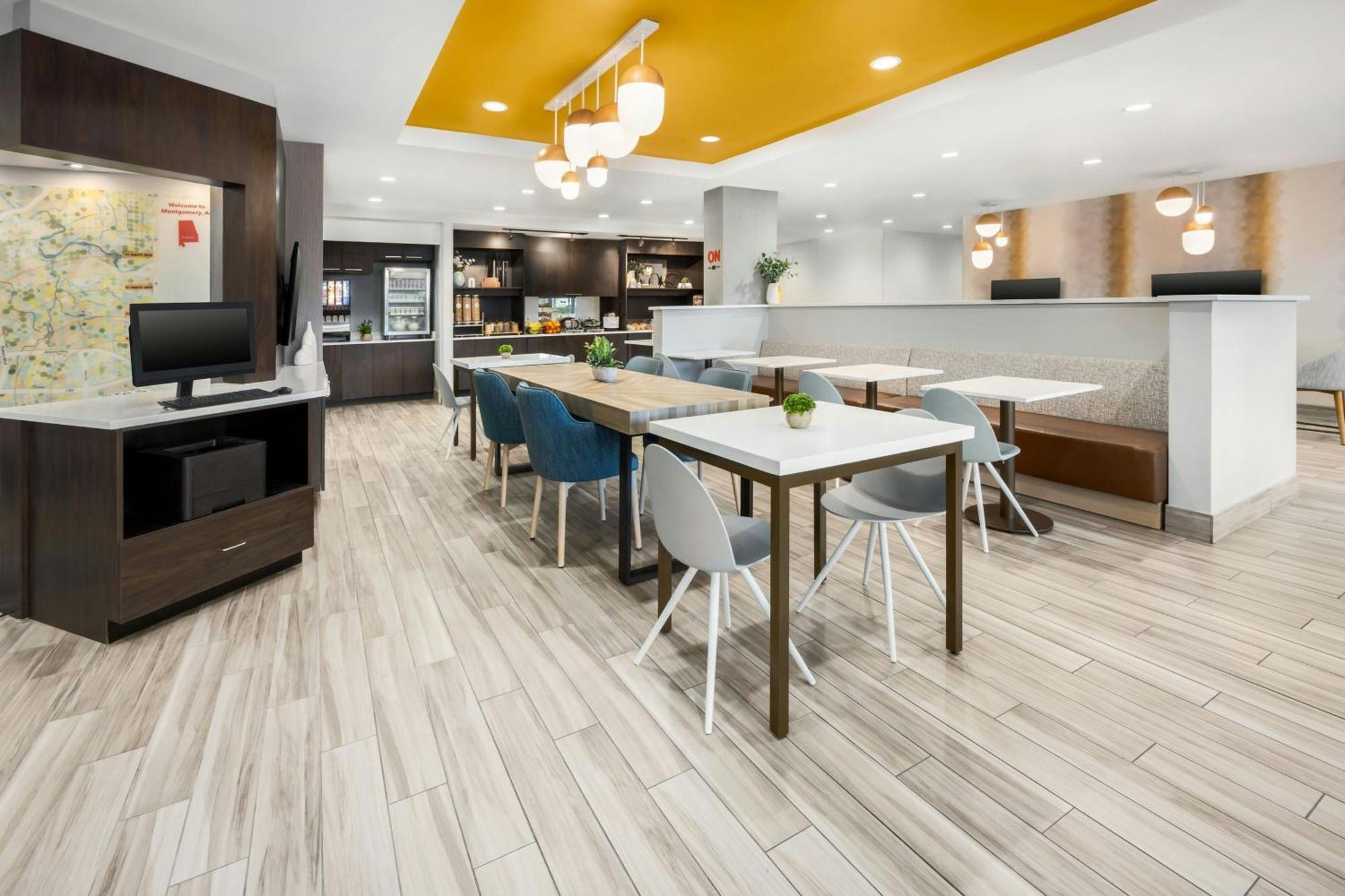 Towneplace By Marriott Eastchase 3*